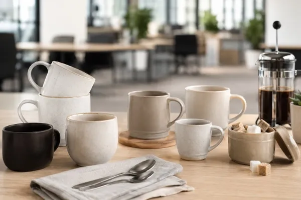 Cafe Cups and Mugs for Coffee Service